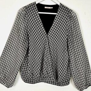 Mi Ami Women's Black and White Check Blouse
